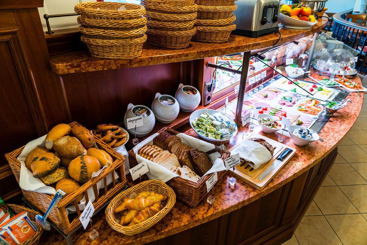 Отель Strandhotel Ostfriesenhof Боркум