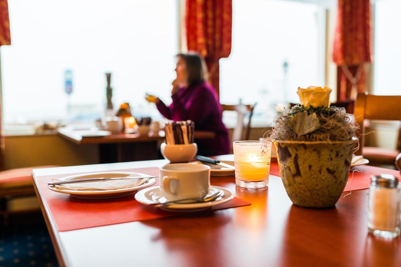 Отель Strandhotel Ostfriesenhof Боркум