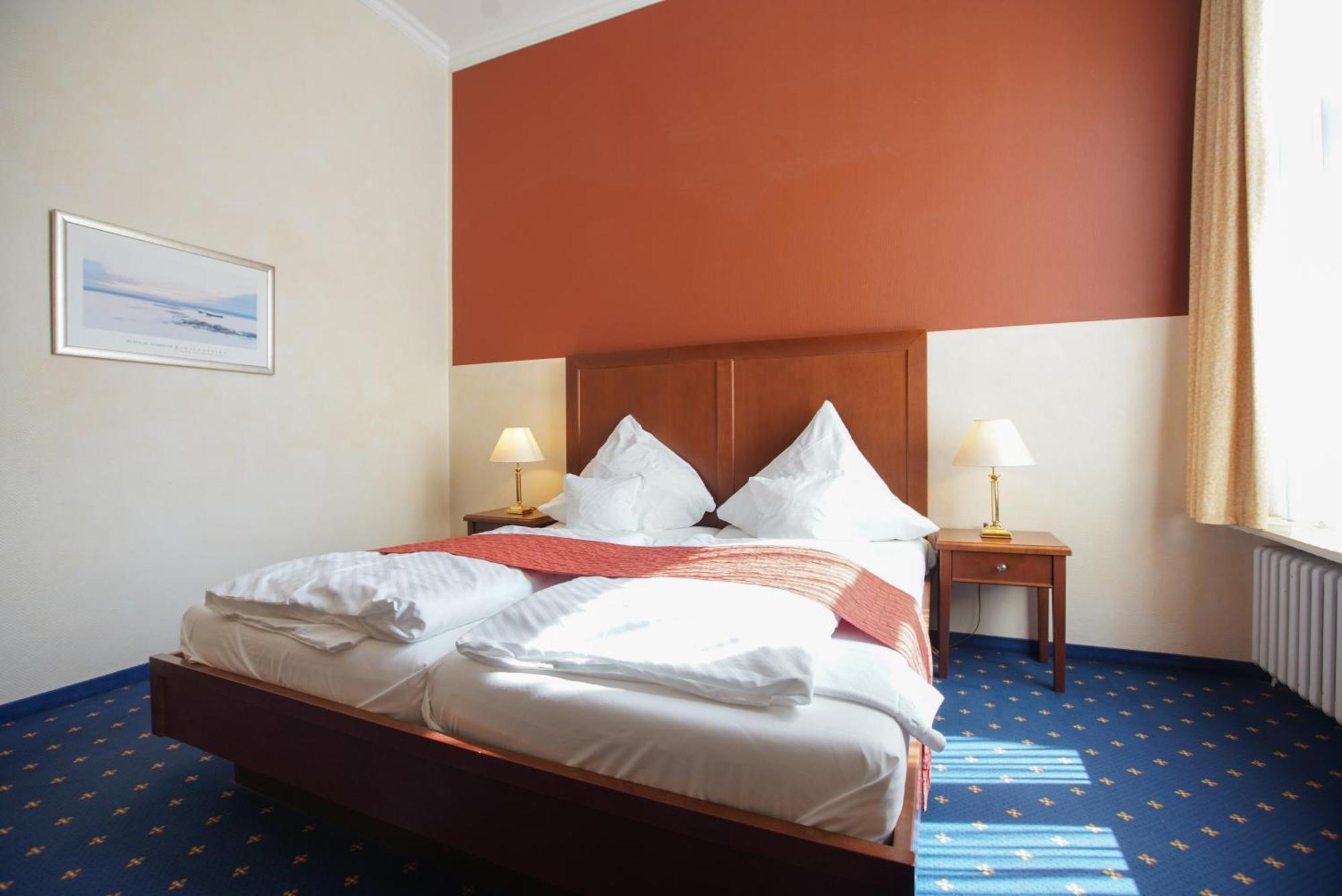 Strandhotel Ostfriesenhof Отель 3*